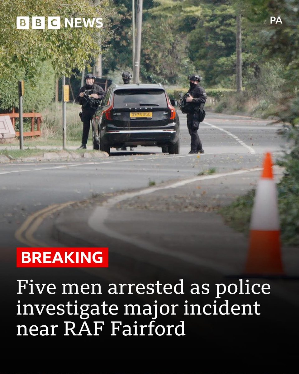 moses_kanala's tweet photo. Five men arrested after three suspicious vehicles were reported travelling towards RAF Fairford, police say.
 
Live updates: https://t.co/CHUTgnpihl https://t.co/pRVT5SG5F5