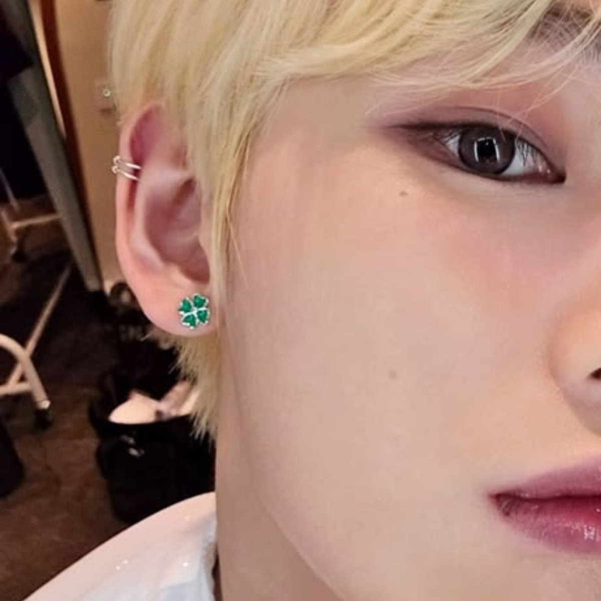 noobunni's tweet photo. i miss sunoo wearing earrings he was so girlnoo https://t.co/kou3ih9dC1