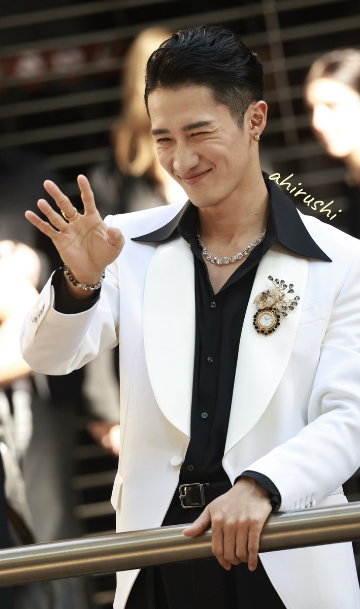 Timeless_9Up's tweet photo. ถ่ายดีมาก หล่อเปงลม 

#岩本照　
#DolceGabbana
#ドルチェガッバーナ
#DGXHIKARU
@dolceggabana https://t.co/z28WIyUx5I