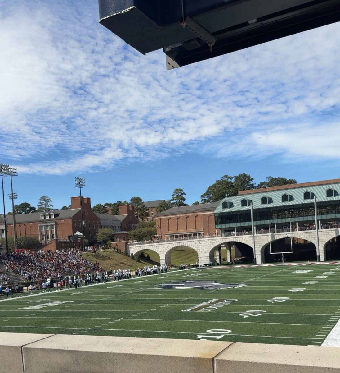 EilerKing10's tweet photo. Had a great time at Samford yesterday! Really enjoyed the atmosphere and getting to experience a game day in Birmingham. Thank you @CoachPTyson for having me out and making it a great visit! Go Bulldogs! 🐶
@FrithRobert @sjhhsfootball https://t.co/JnsAvmWBhr