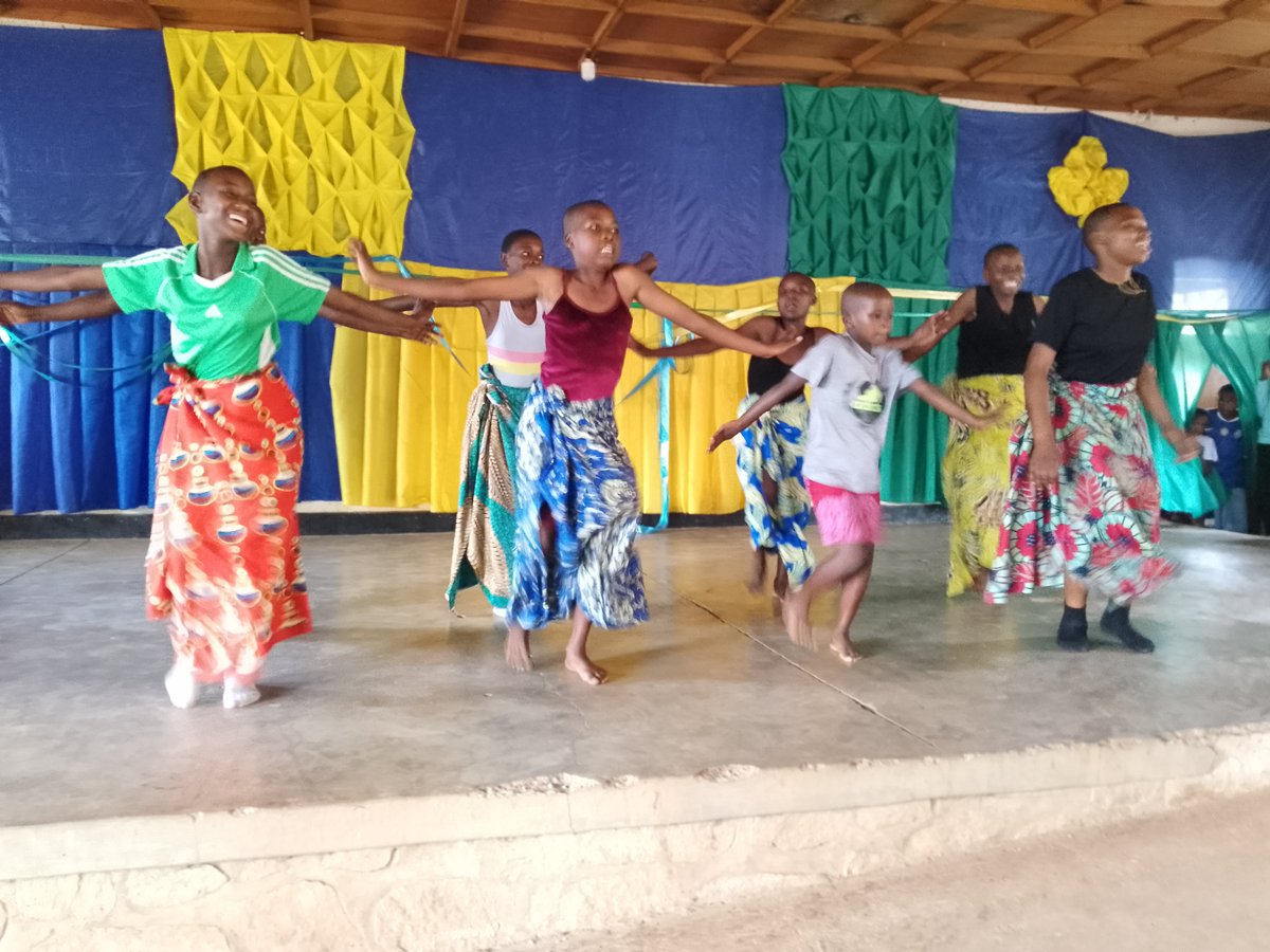 NyarugengYouthB's tweet photo. #Birikuba: Urubyiruko rw'umurenge wa Nyarugenge bitabiriye Umugoroba w'urubyuruko ku insanganyamatsiko igira iti: "Ubuzima bwiza Amahitamo yange" #SoberGen.
@BugeseraDistr @bugeserayouth @RwandaYouthArts @MutabaziRich @Pascal_Mboni @jnabdallah. https://t.co/tbyhSiEpvh