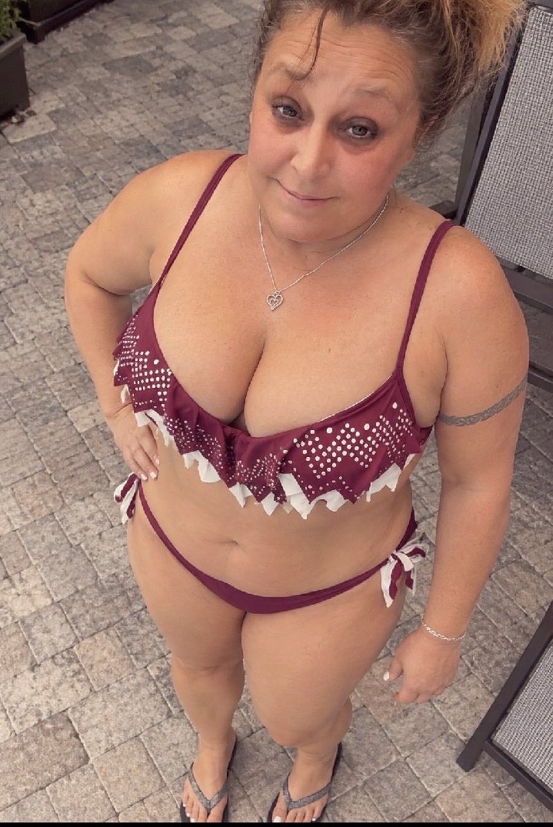 GoddessStacy10's tweet photo. empty your wallet maybe this Goddess will notice you. https://t.co/rj7ReHndeR