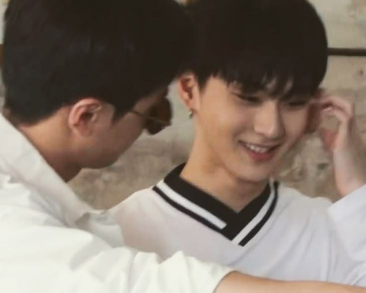 starsbyjay's tweet photo. yes jungwon i get you girl https://t.co/jUMegu9jS4