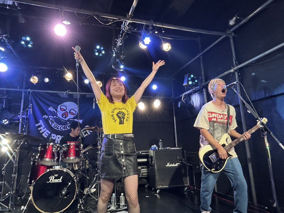 pierrotmorrly's tweet photo. 9月28日
本日は豊橋club KNOTさんへ
3ヶ月位振りの
THE PRISONER
メンバーさんともお話しでき
どの歌も弾けまくりました^_^
近いうちにまたライブお邪魔しますね^_^
#THEPRISONER https://t.co/WX1ko72gCP