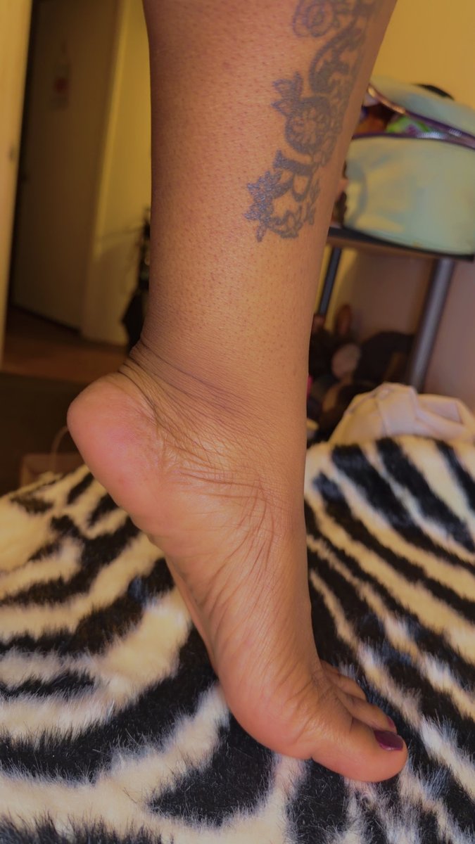 chunky_gold08's tweet photo. @FeetFinder good morning from my delectable softies https://t.co/exnmYAZS6h