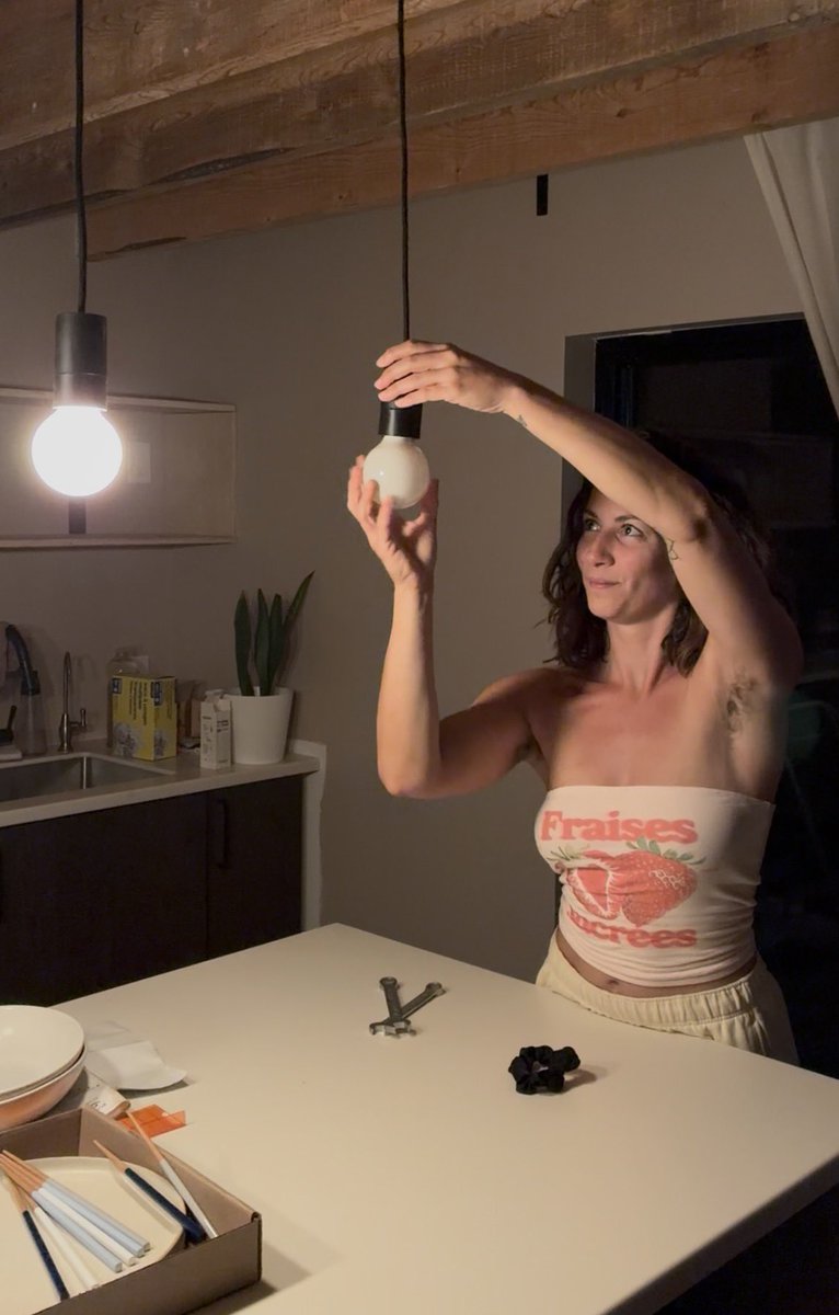 MaryLouise_DIY's tweet photo. At the light bulb stage of this renovation #renovation #womaninconstruction #workwife https://t.co/qwrPYQassU