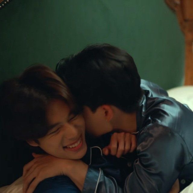 yapperphu's tweet photo. *SMOOCH SMOOCH* https://t.co/S1CuBqytA4