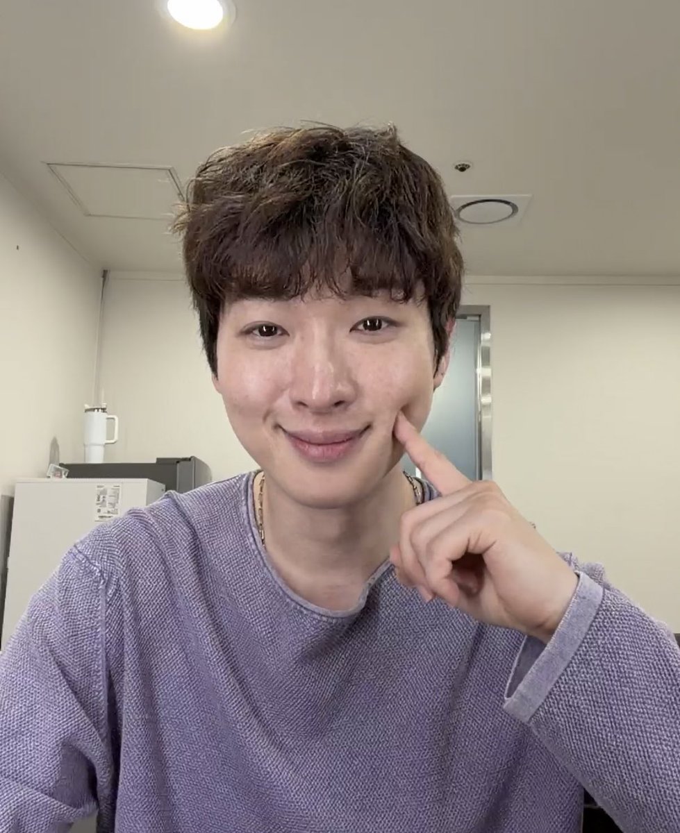 Rkd_H8's tweet photo. 🍑👈🏻 https://t.co/Q24UKIcNOT