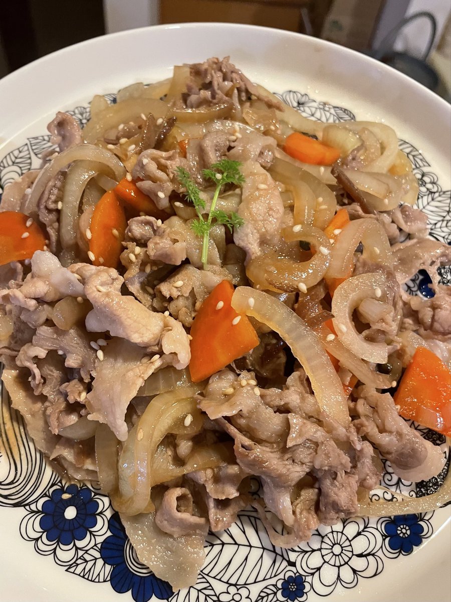 mr_spice's tweet photo. 平牧豚切り落としでネギだく生姜焼き https://t.co/NPZp14TTvM