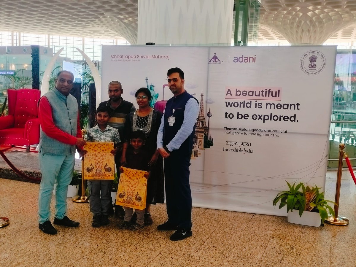 IndiatourismM's tweet photo. ✨ Welcoming the World to Mumbai! 🇮🇳🌏
On World Tourism Day 2026, Indiatourism Mumbai, in association with Adani Airport, welcomed domestic and international passengers at T2 with Incredible India Welcome Kits, celebrating the spirit of “Atithi Devo Bhava.” 🎁✨ https://t.co/KbT4sGBCuz
