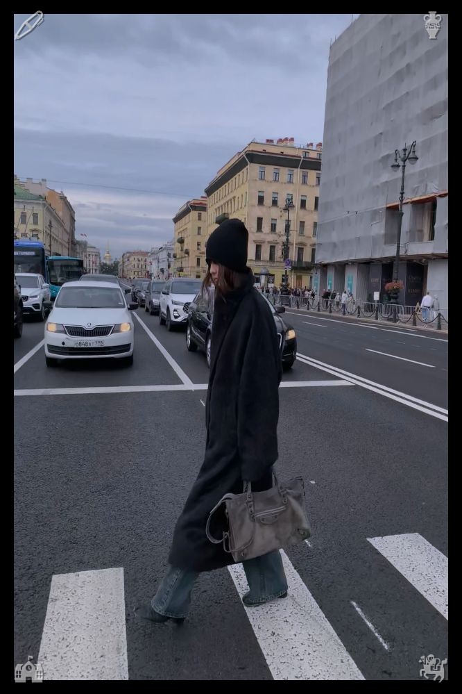 jet_can's tweet photo. 🧓Dominoes with friends Time, fliesI ride back into town, stopping at a café for a mid-morning coffee. I sit outside, sipping my latte, watching the world go by. A street musician plays a guitar, his music soft and melodic, adding to the charm of the day. https://t.co/u3ilUcYSz6