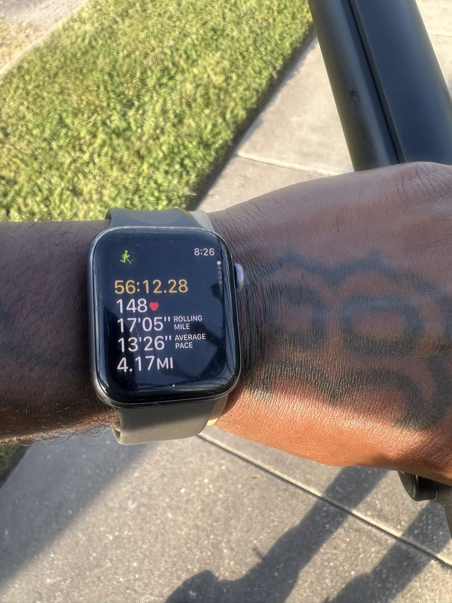 Swaggxilla's tweet photo. #SundayRunday https://t.co/1dZZ0TGiH5