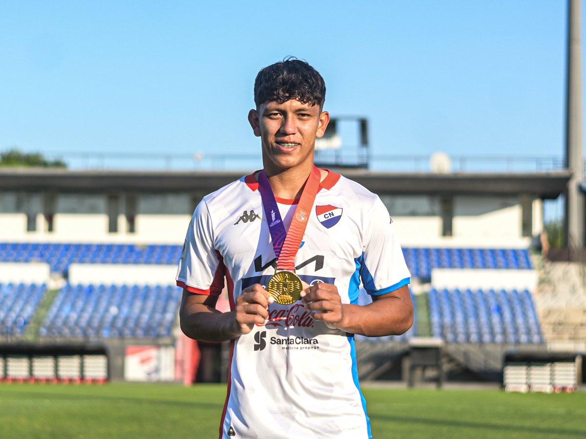 clubnacionalpy's tweet photo. 🥇🇵🇾 ¡MAURO DE ORO!

Hoy se sumó al entrenamiento nuestro canterano Mauro Coronel, luego de conquistar el Oro con Paraguay en los Juegos ODESUR. 🏆

De la Cantera Tricolor para todo Paraguay. ¡Grande, Mauro! 🇵🇾✨ https://t.co/Hmero9NDf6