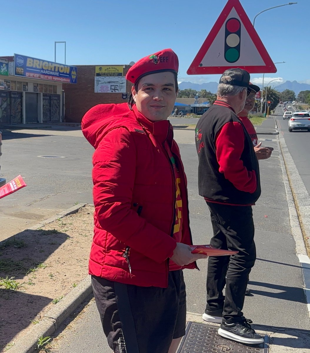 CassiemAishah's tweet photo. We are canvassing in Kraaifontein with our candidate Davido Portela 🫡❤️#voteEFF #2026LGE https://t.co/rA7JpE9u7w
