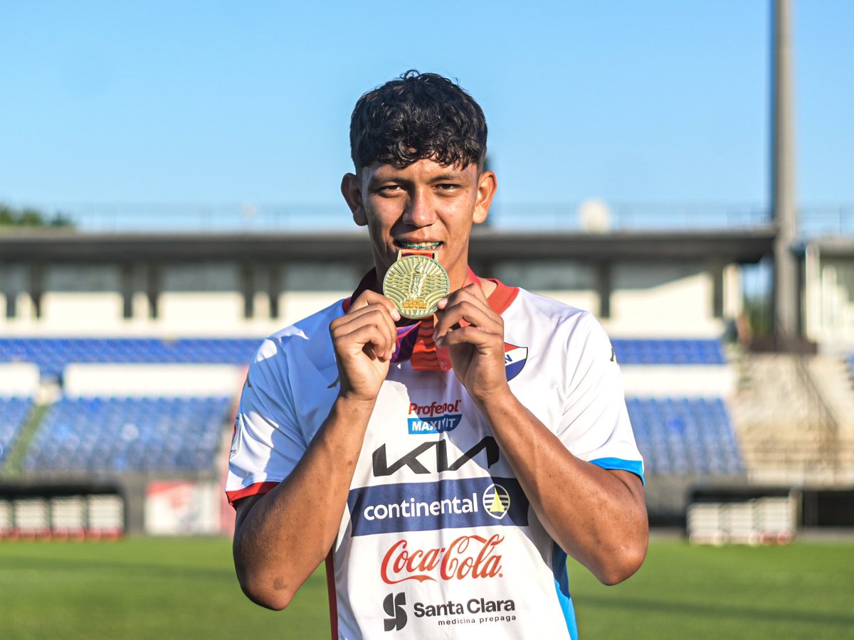 clubnacionalpy's tweet photo. 🥇🇵🇾 ¡MAURO DE ORO!

Hoy se sumó al entrenamiento nuestro canterano Mauro Coronel, luego de conquistar el Oro con Paraguay en los Juegos ODESUR. 🏆

De la Cantera Tricolor para todo Paraguay. ¡Grande, Mauro! 🇵🇾✨ https://t.co/Hmero9NDf6
