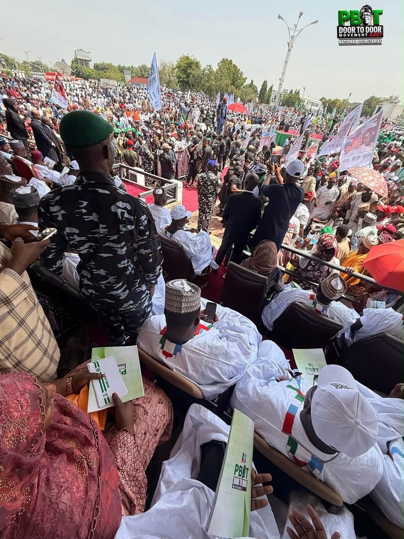 amasinforms's tweet photo. LIVE PHOTOS FROM KANO📸

 Kano State is for PBAT DOOR TO DOOR MOVEMENT https://t.co/S9WLwrgCFl