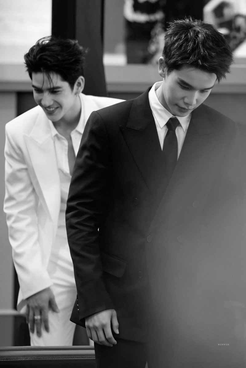 whysocerealls's tweet photo. รูปนี้โคตรจะจิมมี่ซี พี่จิมมี่เป็นช้างเท้าหน้าที่สุขุม หนักแน่น และมั่นคง เป็นลีดเดอร์ที่คอยเดินนำและดูแลน้องอยู่เสมอ ส่วนน้องซีเป็นคนเดินตามที่คอยเติมความอบอุ่น ความใจดี และรอยยิ้มหวานๆ หมือนคนหนึ่งคอยเป็นหลักให้อีกคนและอีกคนก็เป็นความอ่อนโยน เกิดมาเพื่อเติมเต็มกันจริงๆㅠㅠ https://t.co/LspRKiCiCV