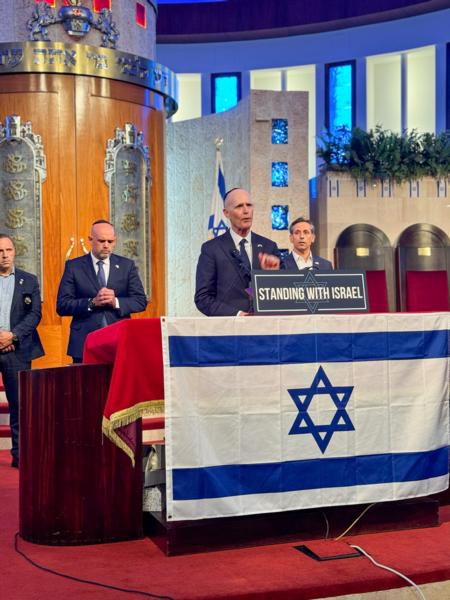 RetroCoast's tweet photo. The Republican Party will lose badly in the 2026 midterms, just as it should.

It openly, brazenly sold out to Israel.

What American would vote for a party that is loyal to a foreign country? The very idea is ridiucolous.

Pictured: Senator Rick Scott https://t.co/RPVeC26Aqf