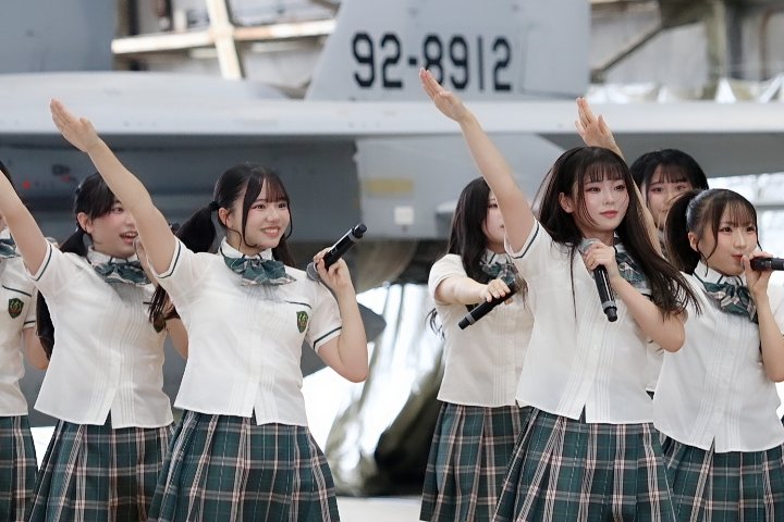StHammer1982's tweet photo. 今年も出演されていた、ほくりくアイドル部の方々
各地の航空祭に足を運んでいますが、小松基地航空祭は彼女らのステージが唯一無二の名物となっている感ありますね
今年も最高のライブをありがとうございました！
 #令和８年度小松基地航空祭
 #ほくりくアイドル部 https://t.co/F4OChAXyPh