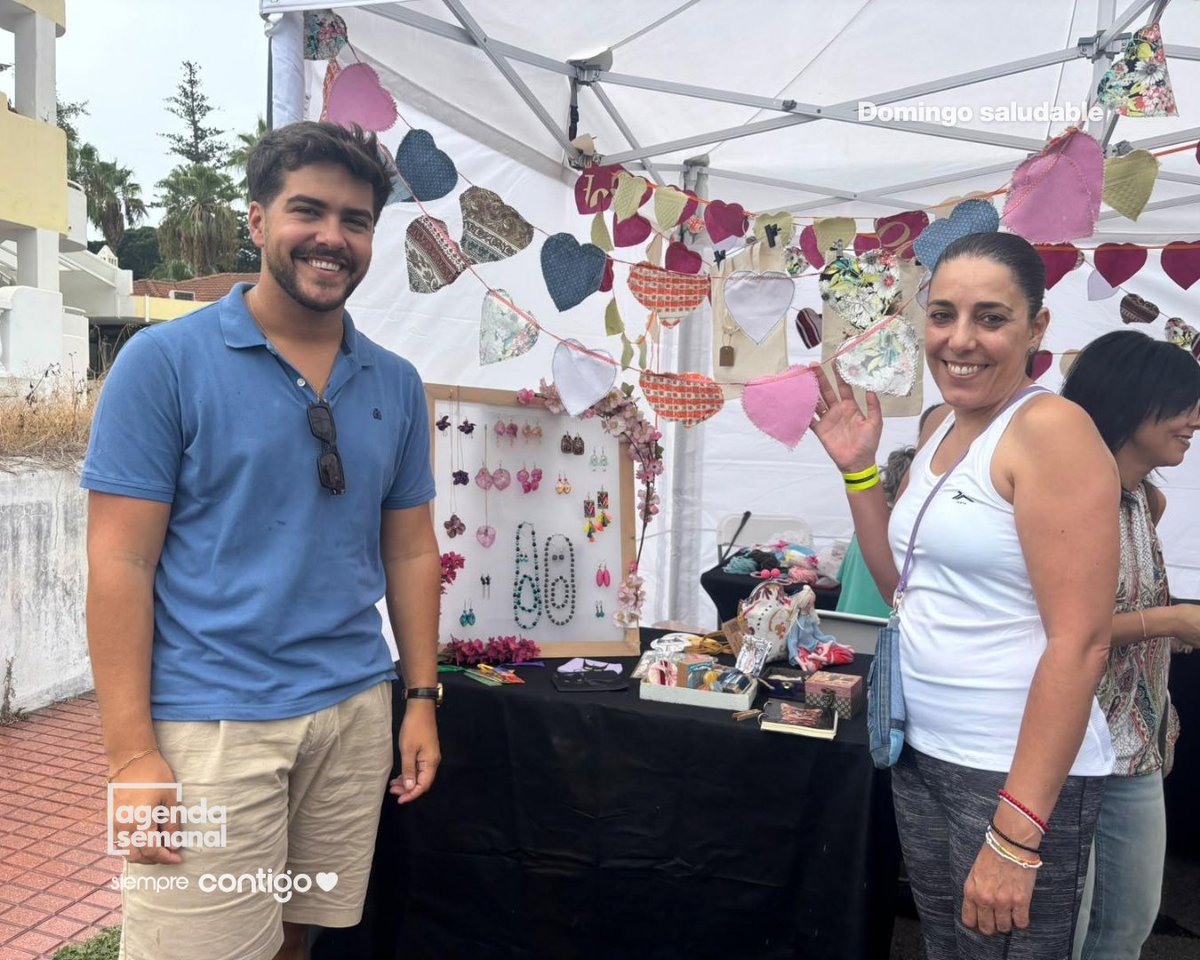 psoeportuense's tweet photo. ✨ Música solidaria y compromiso vecinal en nuestra agenda de fin de semana 🌹

Continuamos repasando la actividad de estos días con citas muy especiales. Este sábado estuvimos presentes en el emblemático Castillo San Felipe para disfrutar del Concierto Solidario de Piano a la Luz de las Velas, a cargo de Rafael Montalvo Alonso, una cita organizada por el Club de Leones de Puerto de la Cruz dentro del proyecto en convenio con la Universidad de La Laguna para la investigación y apoyo contra el cáncer infantil.

Asimismo, este domingo hemos estado en el "Domingo Saludable: Sin coche, sin móvil", una propuesta celebrada en el Camino Garañona que ha contado con talleres de semilleros, creación de flores de papel, reparto de fruta fresca y visitas guiadas al huerto comunitario El Durazno.

Nos representaron en estos eventos Flora Perera (@pereraflora), Macarena García (@mariamacarenagarciacarrillo), Jesús Reverón (@jesusreveronq) y Rebeca Toste (@rebecatoste).

X: @psoeportuense
Instagram: @psoe_puertodelacruz
Facebook: @psoepuertodelacruz

Nuestro compromiso es #SiempreContigo.

#SiemprePuertodelaCruz #SiempreLeales #PuertodelaCruz #PsoePuertodelacruz