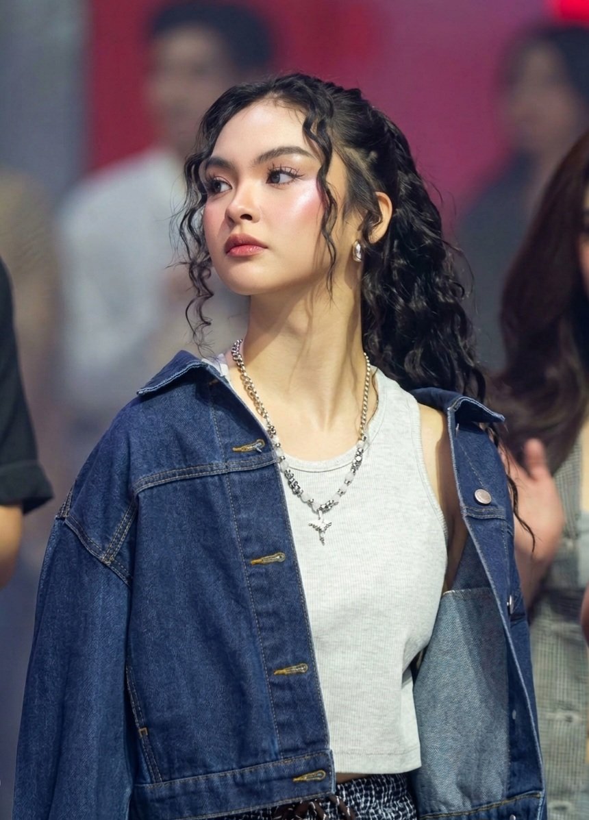 zhaoshing_'s tweet photo. God really took his precious time making Kaisha Denniel Montinola 

KAI WALKS ICONIC
#KaiMontinola https://t.co/Kk7OGOFAs1