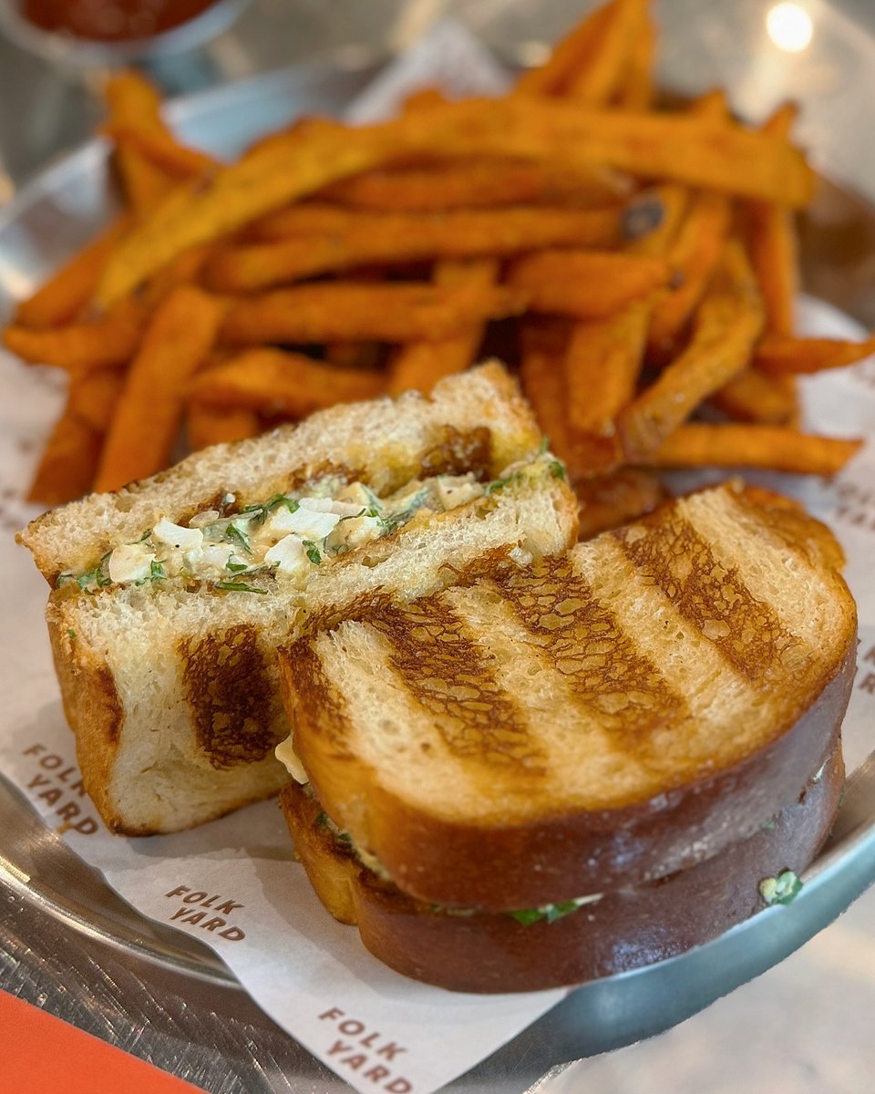 amelialee8mudwg's tweet photo. Tried Folk Yard’s new small-plates menu. The herby egg sandwich was light and refreshing, sweet potato fries were crisp outside and soft inside, and the custardy French toast had caramelised sugar, thyme cream and juicy peach. https://t.co/dihpfI4ySX