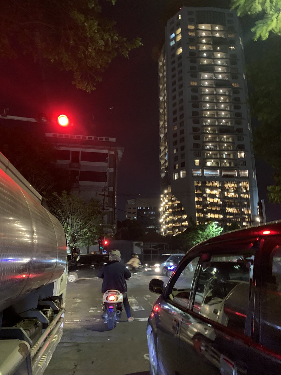 TempatCurh8889's tweet photo. Gabut bgt pengen night ride https://t.co/ycgtOvJOI6