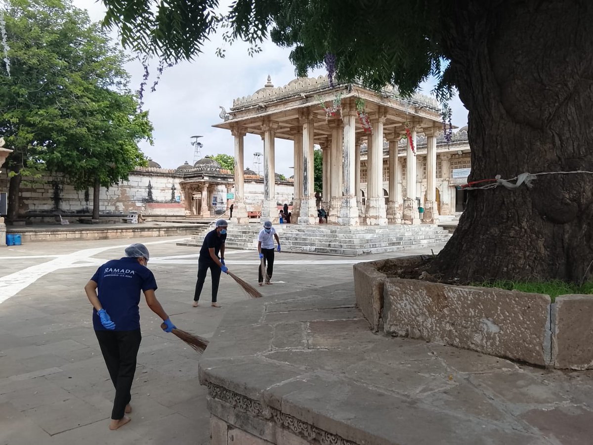 IndiatourismM's tweet photo. Swachhta Hi Seva
On World Tourism Day 2026, the Regional Office, Ministry of Tourism, Government of India, in association with Ramada Hotel, Ahmedabad, organised a cleanliness drive at Sarkhej Heritage Area, Gujarat, promoting cleanliness and responsible tourism. https://t.co/xJUNacWYTH