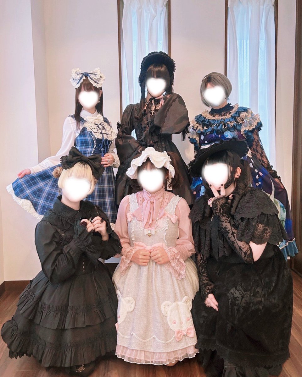 aomimiki's tweet photo. 静岡のメアリーで念願の35ちゃん主催ロリィタお茶会🫖
ティーフリーで色々な紅茶飲めて、ザクザクのスコーンとジャムも選べてうれしい＆おいしかった🎶
みんなコーデバラバラで楽しかったし、懐古コーデも褒めてくれてやさしい世界すぎた😭💙
青タータン久々に着られてうれし〜！
#TEAROOM_MARY https://t.co/zYfdzVYnCA