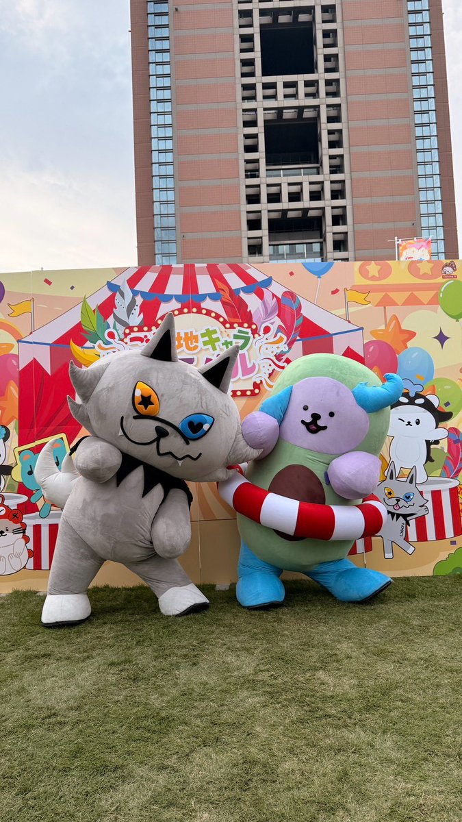 avocean_GMMTV's tweet photo. みんなさん、シャンに会いにきてくれてありがとう！今度また会おうね~ 🫰🏻✨🐶🥑💕

ขอบคุนค้าบที่มาหาเชี่ยนกับเพื่อนๆ ไว้เจอกันใหม่นะคับ เชี่ยนเยิฟๆ อุนย่า อุนยาย เจเจ้ทูกคนเยยยยย 🫰🏻✨🐶🥑💕

#AVOCEAN
#ご当地キャラカーニバル
#GMMTV https://t.co/eMitJqosc0