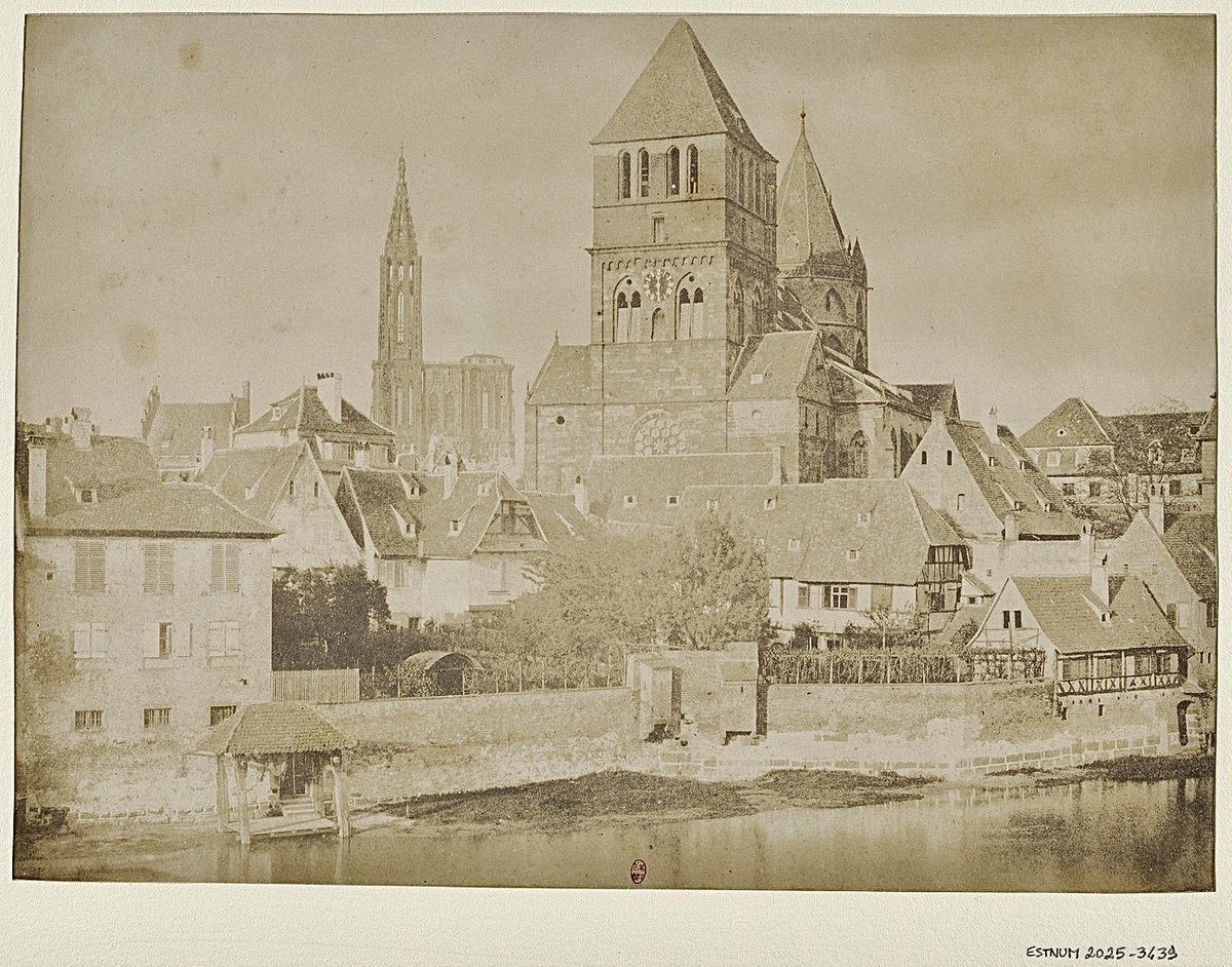 PhotoVoyages's tweet photo. Strasbourg, France — c. 1850. 🇫🇷

Saint-Thomas Church and Strasbourg Cathedral, captured nearly two centuries ago.

Attributed to Victor Stribeck, though the attribution remains uncertain.

#Strasbourg #OldFrance #FrenchHistory #HistoricalPhotography #PhotographieAncienne https://t.co/EmbF6zzjpP