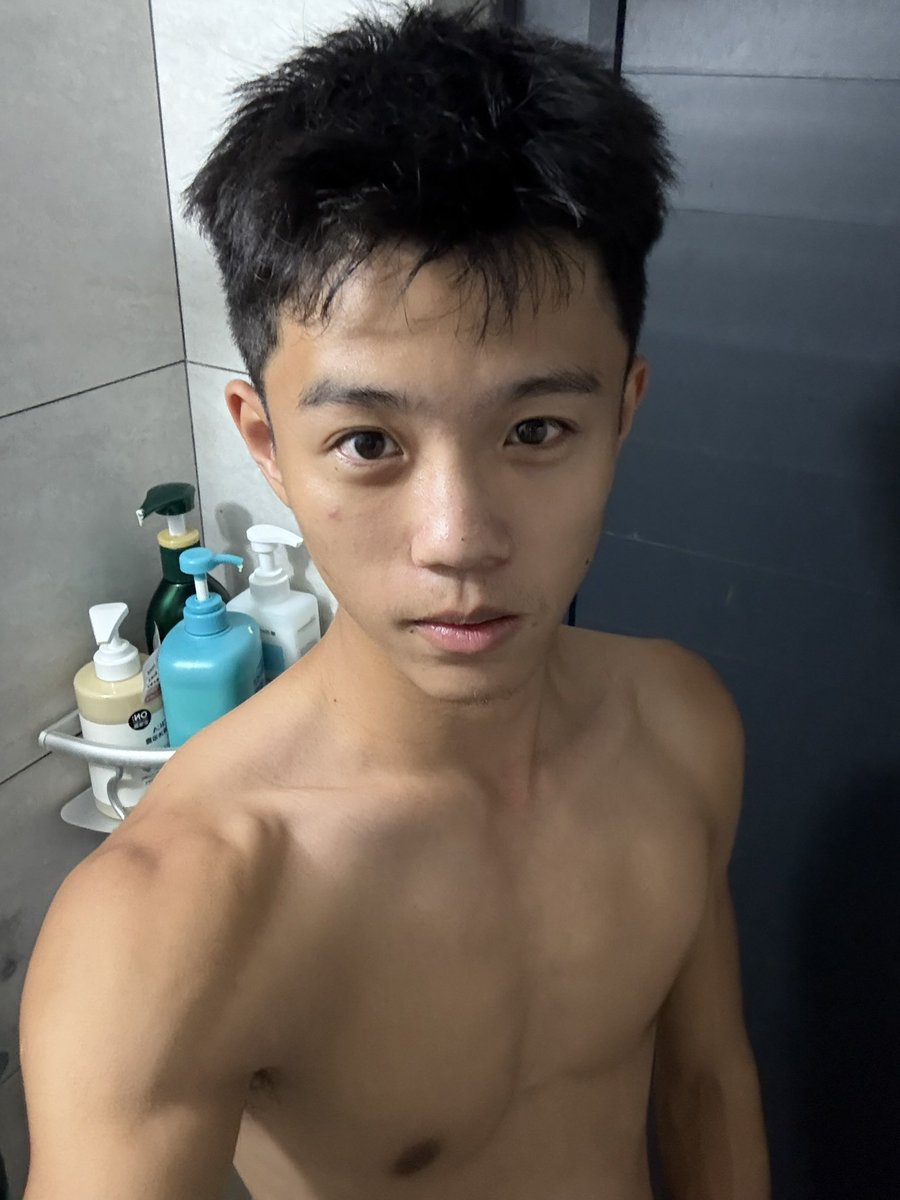 yangkukkk's tweet photo. 🥵🥵😝 https://t.co/6JuCayHkLd