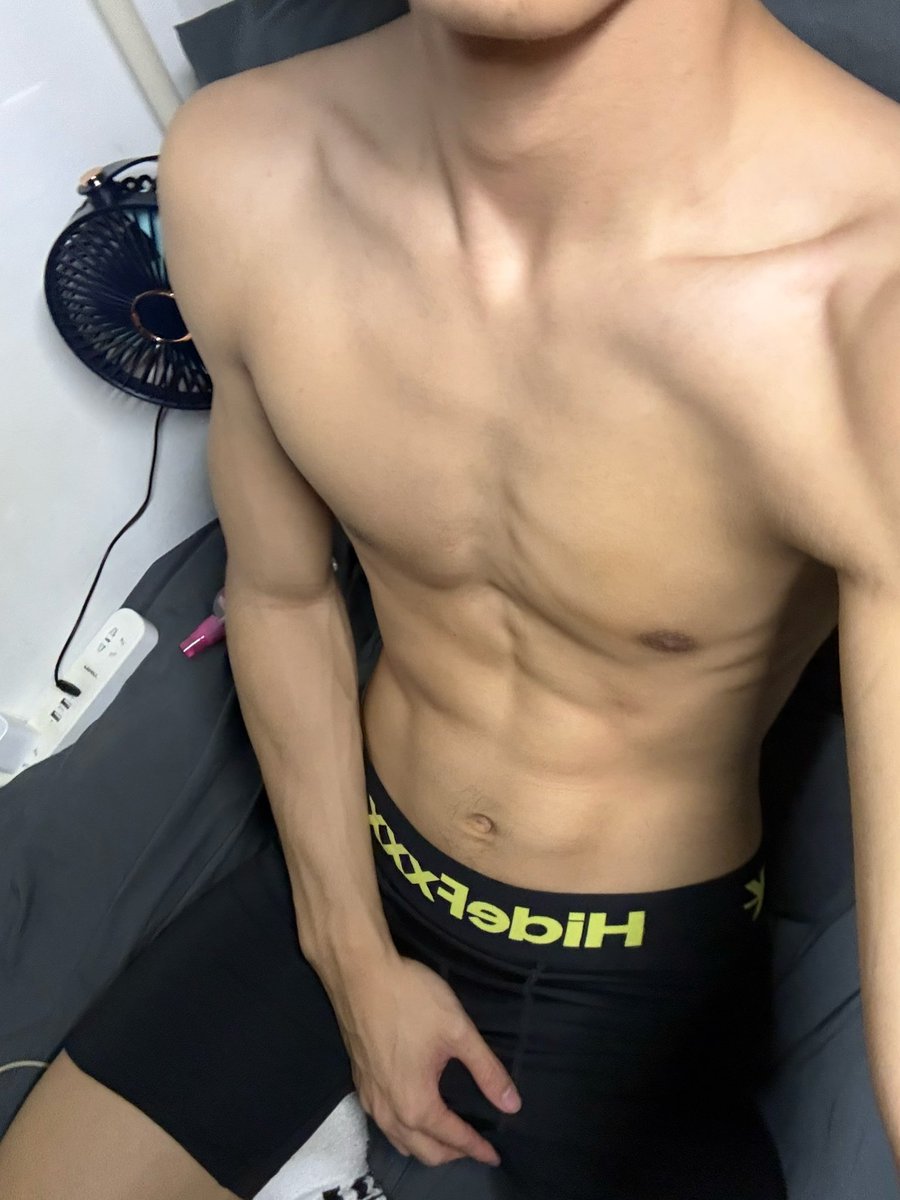 yangkukkk's tweet photo. 🥵🥵😝 https://t.co/6JuCayHkLd