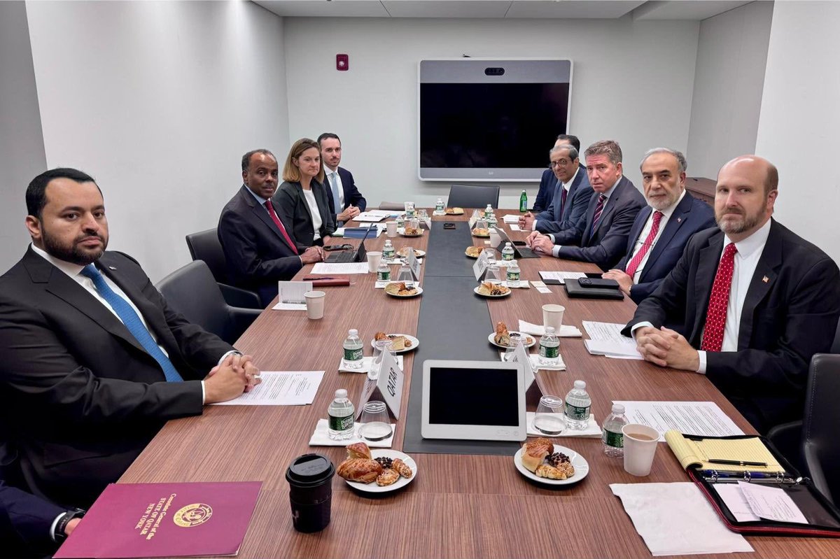yGabobe's tweet photo. Officials from Türkiye,Qatar,Saudi Arabia,the US and UK met in New York on the sidelines of UNGA reportedly to discuss issues related to Somaliland and Somalia,with Somalia's Balcad  present.
One has to wonder what brought London & Washington alongside this particular Muslim Brotherhood alignment that is hostile to Hargeisa at a time when Somaliland’s democratically elected president is himself in New York.
Somaliland's voice and interests should be heard directly,not discussed through the prism of Mogadishu and its regional backers.
And one thing these MB regimes,especially Qatar,must know is that Somaliland will never have talks with the terrorist regime in Mogadishu.