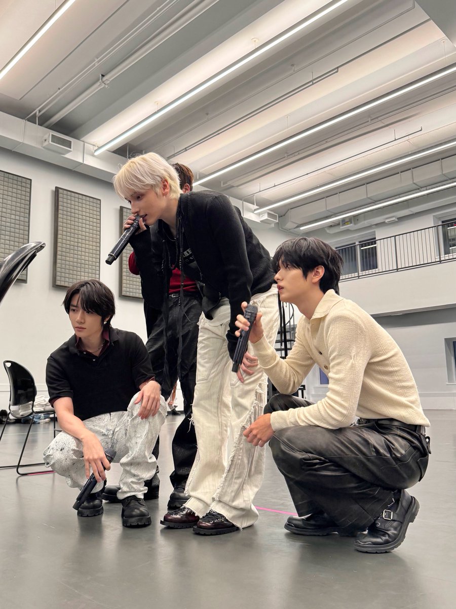 Kkorepo's tweet photo. 「TOMORROW X TOGETHER」、米イベントで公開予定のパフォーマンス披露…「ショーはどこにいてもできる」（動画あり）　
#TOMORROW_X_TOGETHER　
🔗https://t.co/uccQ9j7AW1 https://t.co/SWLDURtO8N