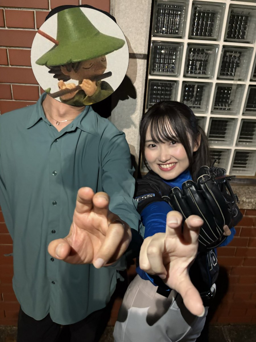 Naru_Nariri's tweet photo. W始球式、カッコ良かったですね⚾️
#鳴海まい さんは見事なストライク！
#古仲可奈 さんは距離がちょっと近すぎたかもね。むしろマウンドから普通の距離で投げる方が合ってたんじゃないかな？
#おと小草野球 https://t.co/jo0mcXIG2H