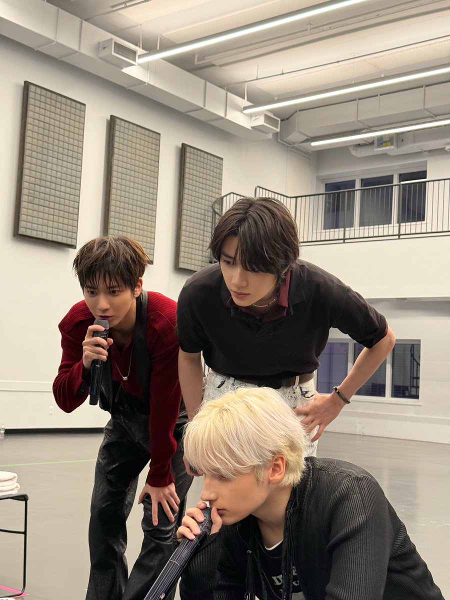 Kkorepo's tweet photo. 「TOMORROW X TOGETHER」、米イベントで公開予定のパフォーマンス披露…「ショーはどこにいてもできる」（動画あり）　
#TOMORROW_X_TOGETHER　
🔗https://t.co/uccQ9j7AW1 https://t.co/SWLDURtO8N