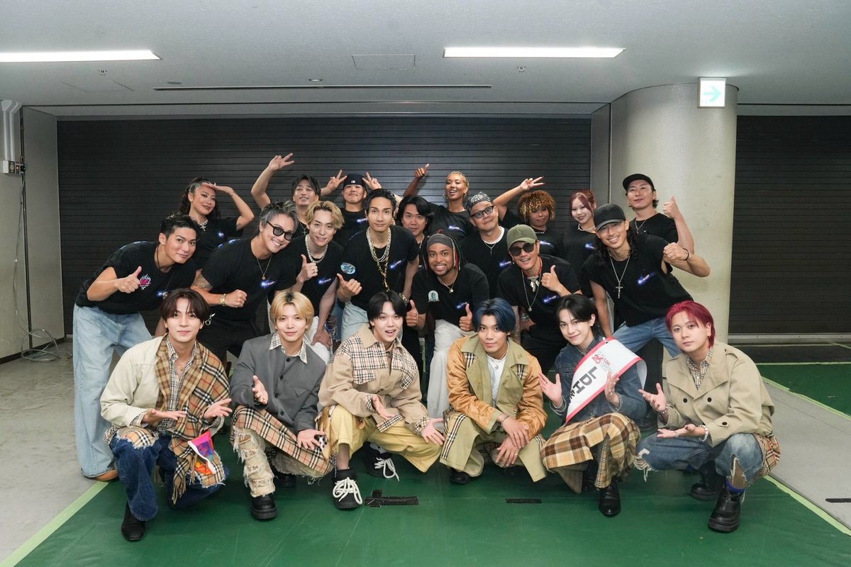 LIL_LEAGUE_'s tweet photo. EXILE THE SECOND LIVE TOUR 2026
"PERFECT YEAR BEST ~Born To Be Wild~"

オープニングアクト
ありがとうございました🧡

LIL LEAGUEを初めて知ってくださった皆さん
ぜひYouTubeのプレイリストで楽曲を聴いてください🎧

──────────
This is LIL LEAGUE プレイリスト
https://t.co/y1iZA3G38g
──────────
6th single "僕を探してた"
🎧 https://t.co/6CchrR6Jvf
🎥 https://t.co/5AXvXzXaFJ
──────────

@kenchi_official
@epi_tetsuya
@ex_nes_official
@SHOKICHI_927
@EXILE_AKIRA_LDH
@__EXILE_ATSUSHI
@TAKAHIRO_Staff
@exilelive_acc @EXILETHESECOND_
#EXILETHESECOND #セカンド
#BornToBeWild
#LILLEAGUE