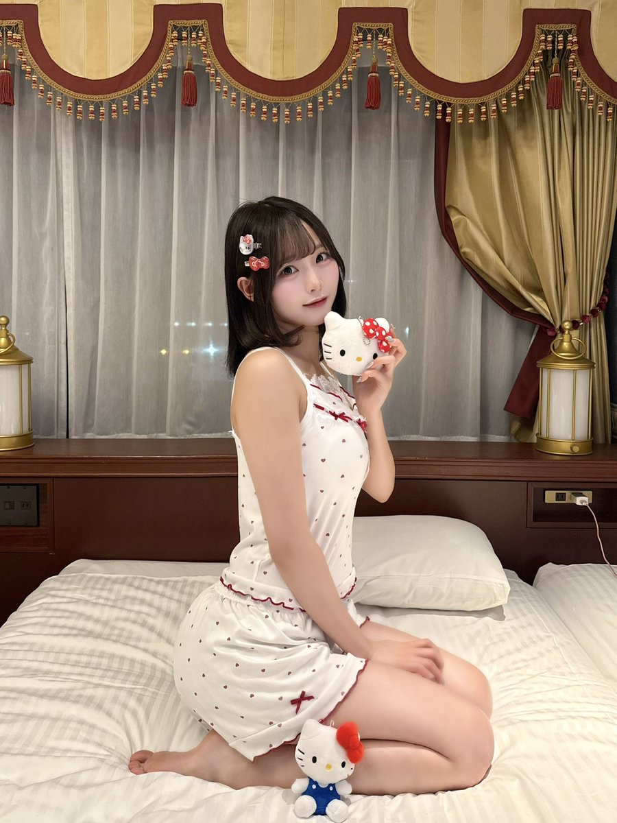 Saori_SwAl's tweet photo. パジャマお泊まり会 🏨♡ https://t.co/Xze1IC3veh