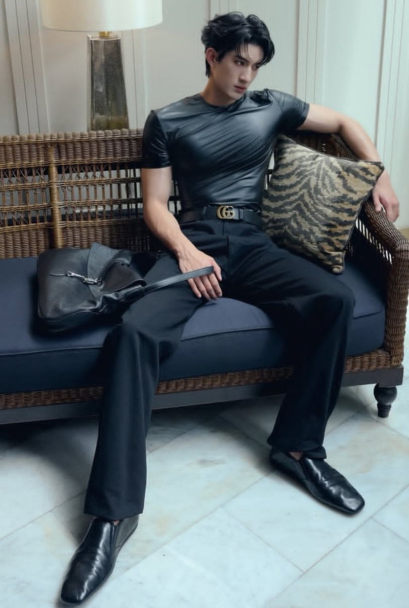 FashionistD's tweet photo. GUCCI defintely won by collaborating with #AYDEN https://t.co/ZLgwoJu7TX