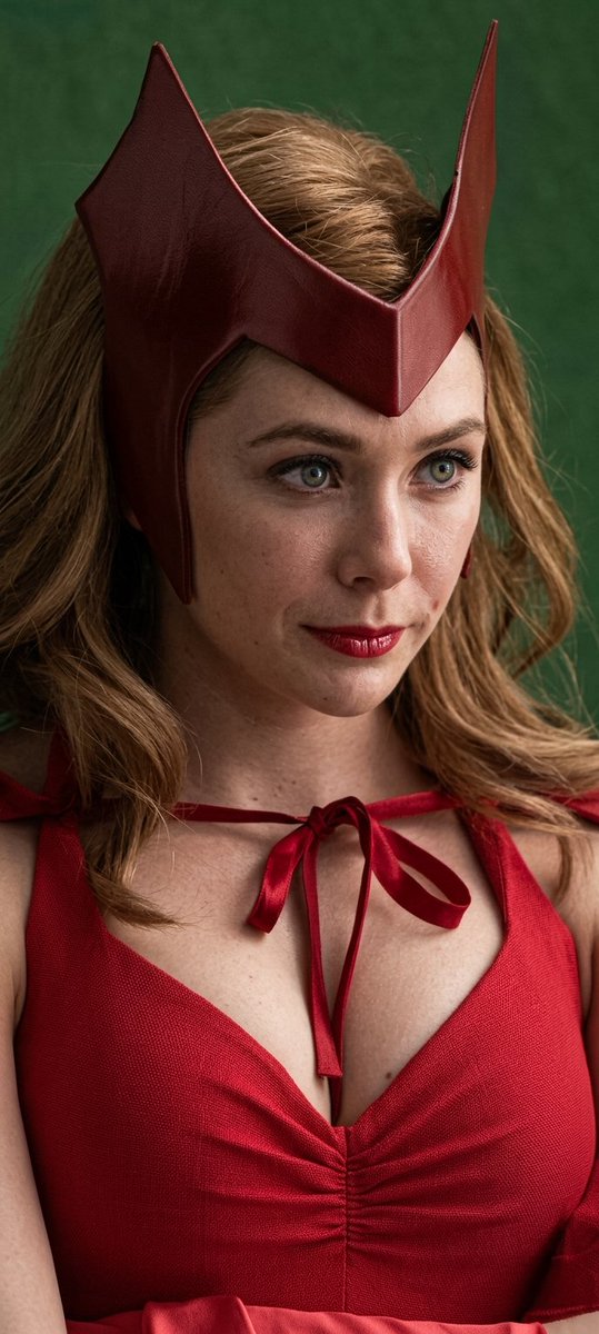 ActressMarvels's tweet photo. Elizabeth Mother Olsen as Wanda, Big Potato stuff!! https://t.co/nGkk5jcfyj