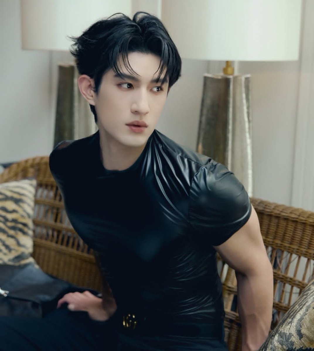 FashionistD's tweet photo. GUCCI defintely won by collaborating with #AYDEN https://t.co/ZLgwoJu7TX