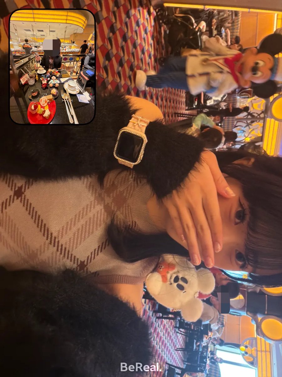 Akmr23c's tweet photo. BeReal撮ってたら推しが走って来て横転 https://t.co/wIE2ClK8MW