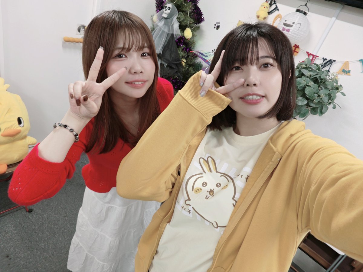 Ginga1218's tweet photo. なでしこの後は、ひよこ堂でまおちー大会に参加(松田彩花p、光岡舞織p)
同卓はあやちー2
何とウィルの大会以来の同卓でした
成績は21①で(繰り上げ)準優勝

抜け番やったことで、最後に2人と東風戦のエキシビションマッチをしたけど、あやちーに逃げ切られて4着

しっかり戦えて楽しかったなー
そいや、まおりんの追っかけ賞でチーズタルトもらった！
またよろしくお願い��ます