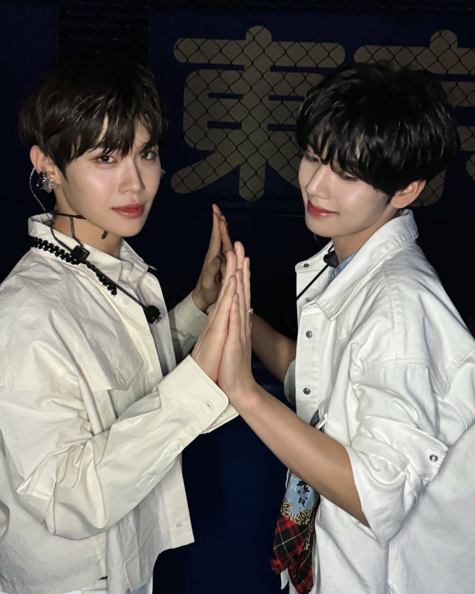 taeraezero's tweet photo. "Everyone knows anyway"

YES WE ALL KNOW YUJIN IS YOUR BABY 😭😭😭😭 OH MY MEHBOKZ 😭😭 https://t.co/4vmar0lVNs