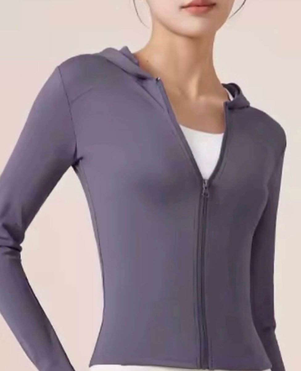 MilesVankampen's tweet photo. New Montiel Jacket: A women’s long-sleeve UV-protective jacket with a hood. Lightweight, soft, breathable, quick-drying, stretchy fabric and a comfortable fitted sport design. Price: 490 baht 
Material: 82. 5% polyester, 17. 5% spandex 
Colors: https://t.co/kdzOVbnnQR
