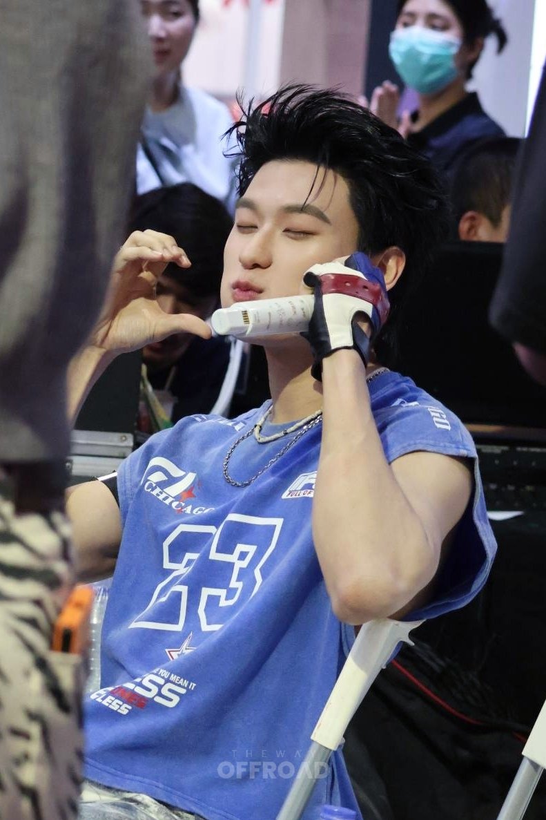 ThewayOffroad's tweet photo. ยิ้มหวานขนาดนี้ น่ารักขนาดนี้~~
เดอะเวย์จะอยู่ยังไงไหวววว🫠💙✨

MITRTIMEVol3 x OFFROAD
#ออฟโรดมิตรTimeที่มิตรทาวน์

#ออฟโรด #offroadKTP #ThewayOffroad https://t.co/INNGoqGydM