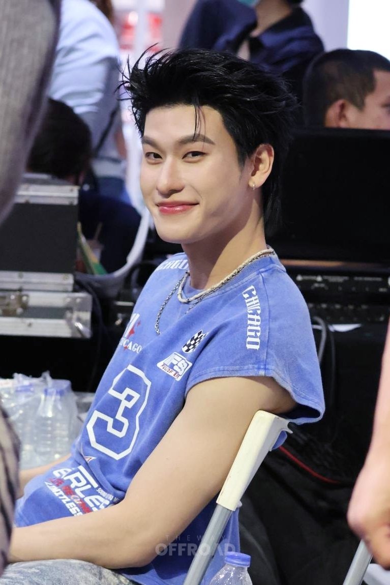 ThewayOffroad's tweet photo. ยิ้มหวานขนาดนี้ น่ารักขนาดนี้~~
เดอะเวย์จะอยู่ยังไงไหวววว🫠💙✨

MITRTIMEVol3 x OFFROAD
#ออฟโรดมิตรTimeที่มิตรทาวน์

#ออฟโรด #offroadKTP #ThewayOffroad https://t.co/INNGoqGydM