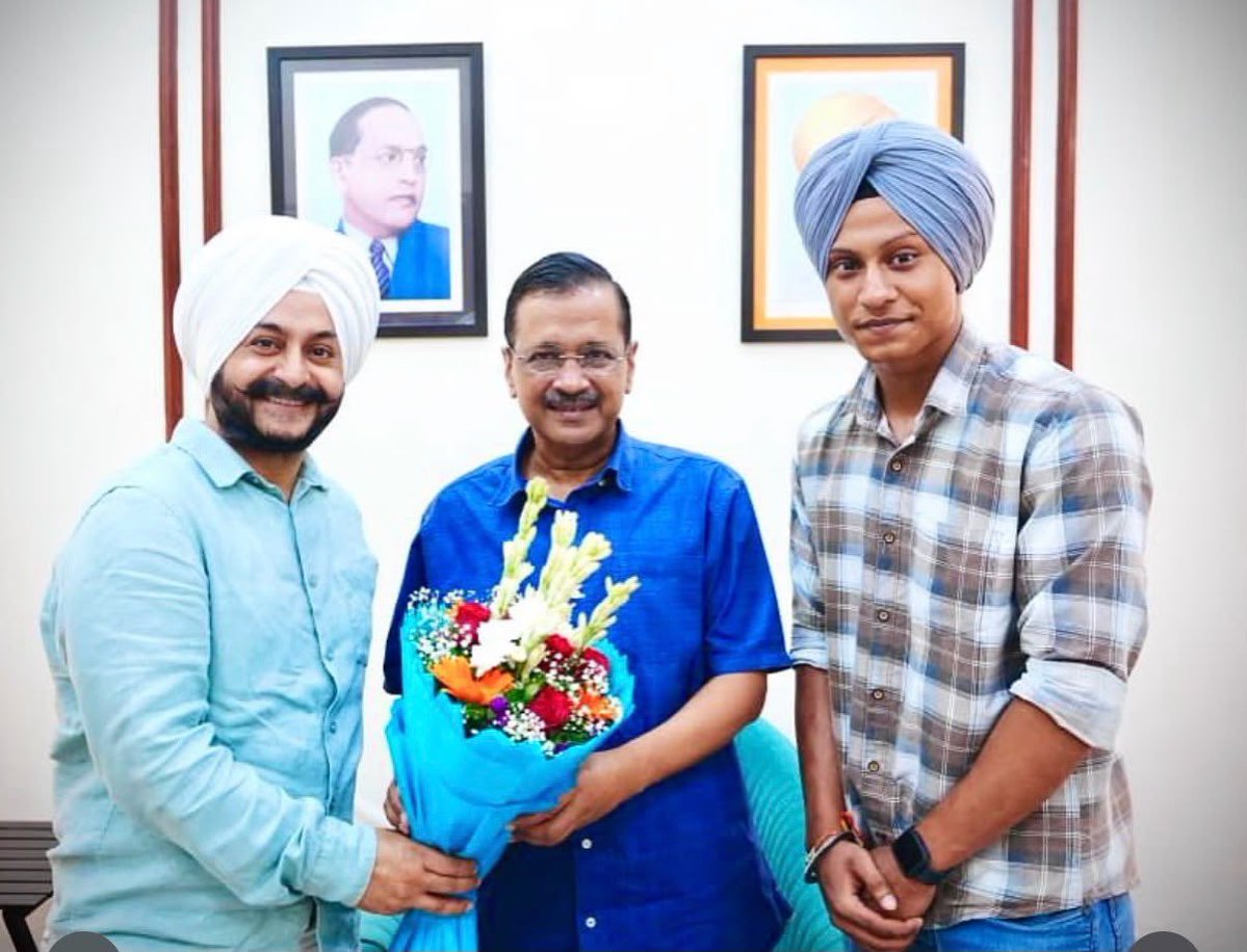 IamAjaySehrawat's tweet photo. ये कोई आम आदमी नहीं है ये केजरीवाल एंड गैंग का खास आदमी है। https://t.co/V48t281vUR