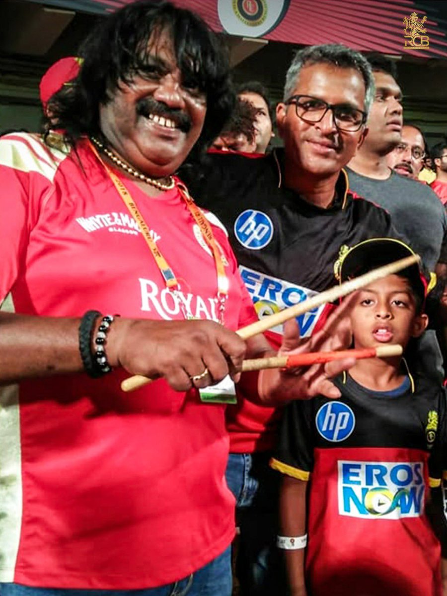 RCBTweets's tweet photo. From the very first IPL game at the Chinnaswamy to many memorable nights in the stands, Deva’s drums were a familiar part of RCB match day experience. ❤️

We lost Deva, fondly known as ಕನ್ನಡದ ಶಿವಮಣಿ, yesterday at the age of 64, following health complications. 💔

Deva’s beats will continue to echo around the Chinnaswamy and he will always be part of RCB’s folklore. 🥁 

Thank you for entertaining us over the years. Rest in peace, Deva. 🕊️

ನಿಮ್ಮ ಆತ್ಮಕ್ಕೆ ಶಾಂತಿ ಸಿಗಲಿ, ದೇವಾ ಅವರೇ. 🙏